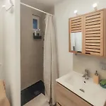 1 Bedroom Stunning In Apartman Mèze