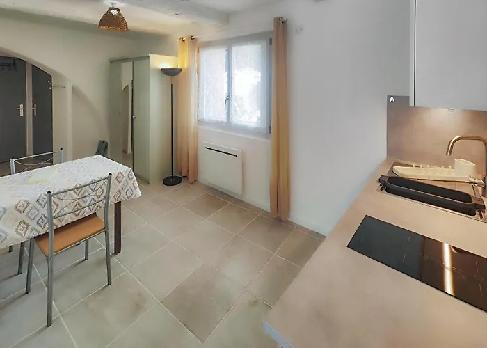 1 Bedroom Lovely In * Mèze